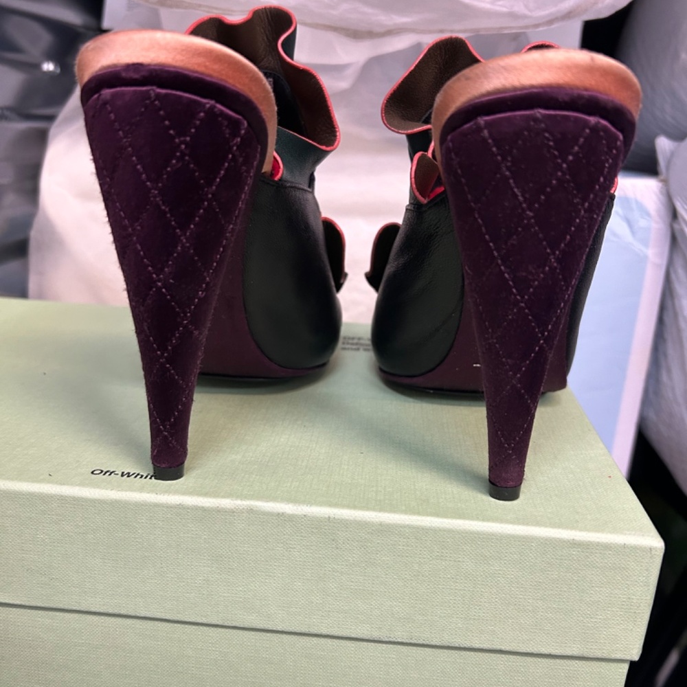 Fendi Embroidered Ruffles Mule Floral Waived Leather Clogs Shoe Heels 38 - Picture 10 of 10